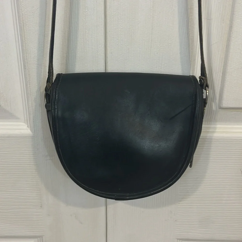 Vintage Coach Black Leather Crossbody Shoulder Bag - Picture 5 of 12